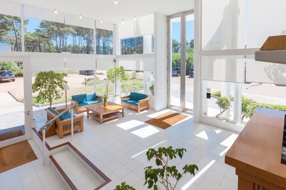 Hotel Las Olas Resort