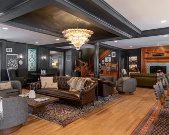 The Wentworth - Jackson - Lounge