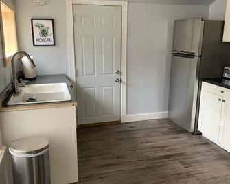 Quiet, Spacious Apt In The Heart Of Marquette! - Marquette - Room amenity