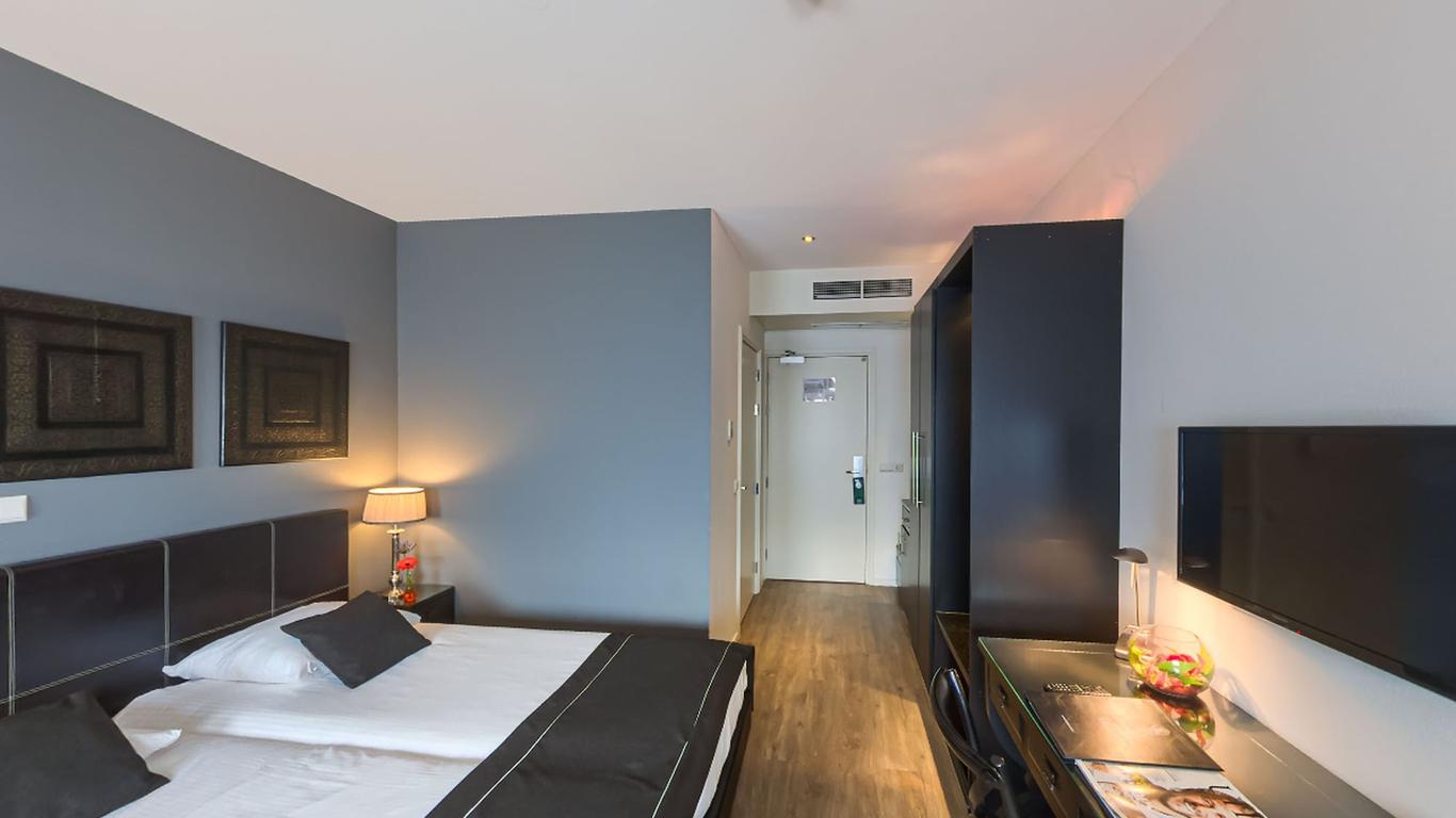 Hotel Chariot