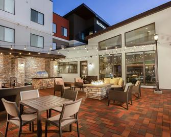 Residence Inn by Marriott Livermore - Livermore - Патіо