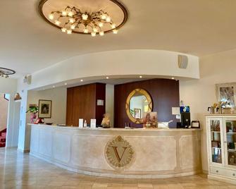 Hotel Vedute - Fucecchio - Recepción