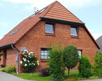 Holiday apartment Rövershagen for 1 - 2 persons with 1 bedroom - Holiday apartment - Rövershagen - Edificio