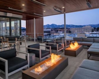 AC Hotels by Marriott Bozeman Downtown - Bozeman - Bar