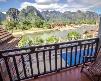 Silver Naga Hotel - Vang Vieng - Balcony