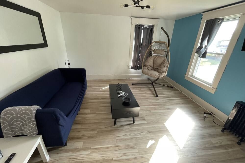 Modern Retreat With Movie Theater! - Saint Marys - Sala de estar