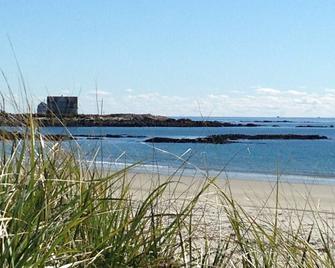 Near Biddeford Pool. Quiet, Private, Hideaway. - Biddeford - Beach