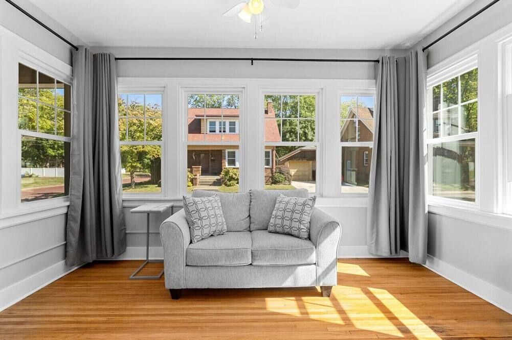 Pekin Rose House - 3b 2.5ba - Pekin - Living room