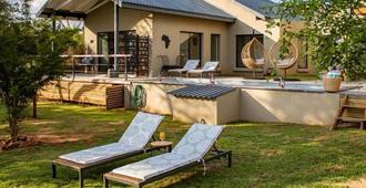 Rafiki Bush Lodge - Hoedspruit - Patio