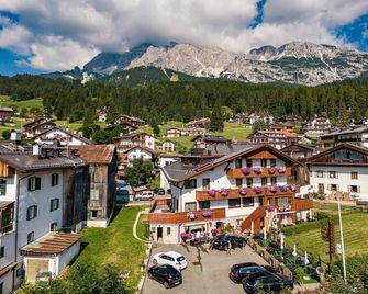 Hotel da Beppe Sello - Cortina d’Ampezzo - Außenansicht