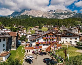 Hotel da Beppe Sello - Cortina d'Ampezzo - Venkovní prostory