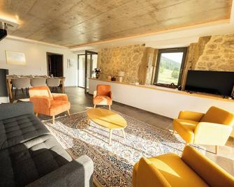 Le 214, Entre Lacs et Montagnes - Prémanon - Pokój dzienny