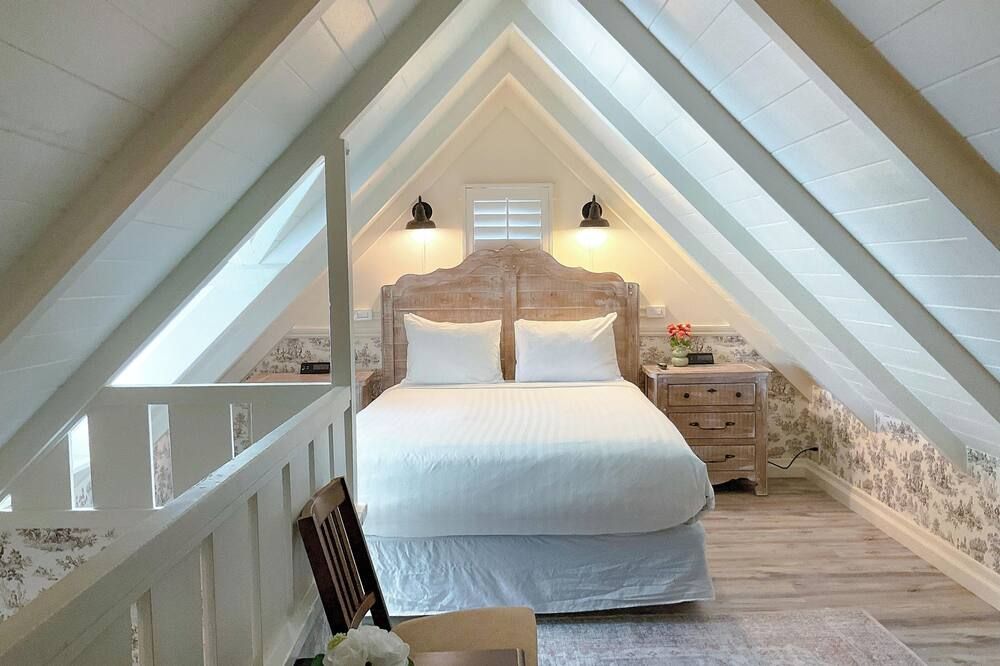 Carmel Green Lantern Inn - כרמל ביי דה סי - חדר שינה