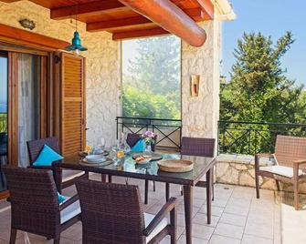 Villa Petalouda Stunning Villa in Tragaki Zante - Tragaki - Balcony