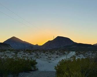Longhorn Ranch Motel - Standard Room - Terlingua