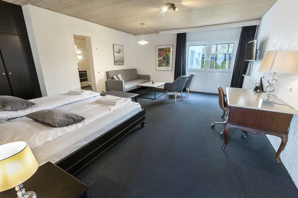 Dolphin Hotel Herning - Herning - Bedroom