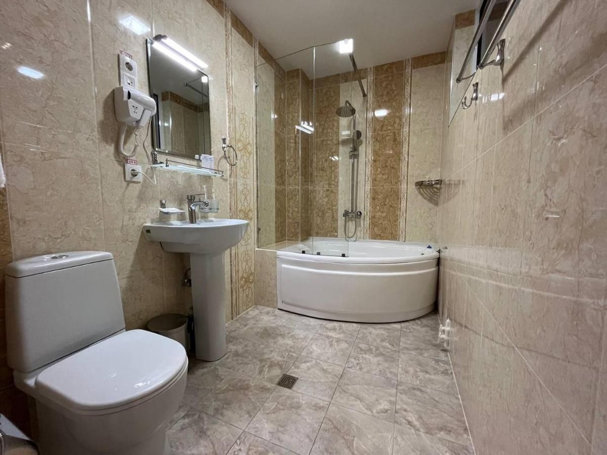 Aks Hotel thumbnail 3