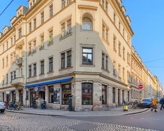 Private 4-bed Room Shared Facilities - Dresden - Edifício