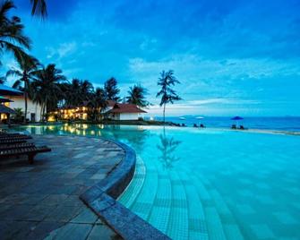 Sutra Beach Resort - Kuala Terengganu - Piscine