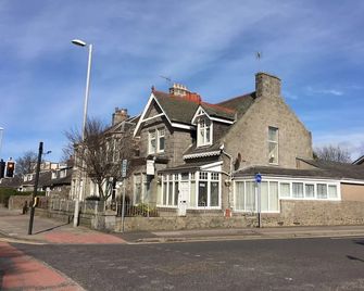 Brentwood Villa Bed And Breakfast - Aberdeen - Building