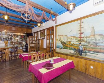 Palma Rooms B&B - ספליט - מסעדה