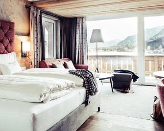 Biohotel Bergzeit - Zöblen - Schlafzimmer