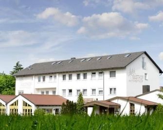 Hotel Gasthof Am Forsthof - Sulzbach-Rosenberg - Edificio