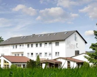 Hotel Gasthof Am Forsthof - Sulzbach-Rosenberg - Gebäude
