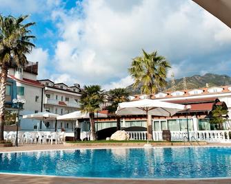 Park Hotel Tyrrenian - Amantea - Pool