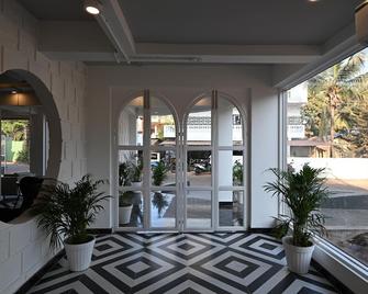 Bedzzz Xclusiv Morjim, Goa By Leisure Hotels - Morjim - Building