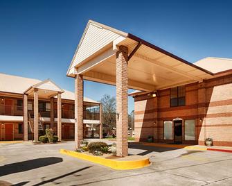 Best Western Executive Inn - Marshall - Building