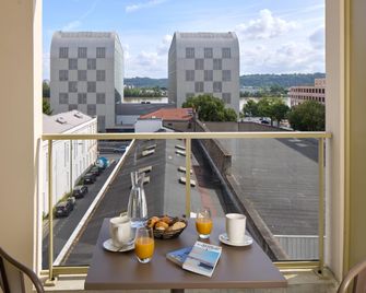 Quality Suites Bordeaux Saint-Jean - Bordeaux - Balcony