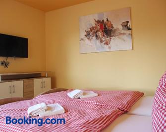 Friederike Wackler Gästehaus - Göppingen - Schlafzimmer
