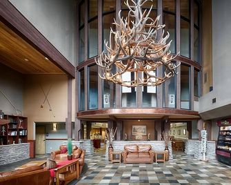 Relax And Recharge! 4 Relaxing Units, Indoor Pool, Free Parking, Pets Allowed! - Kalispell - Lobby