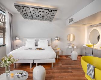 Off Paris Seine - פריז - חדר שינה