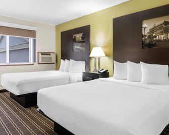 Super 8 by Wyndham La Crosse - La Crosse - Yatak Odası