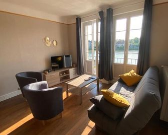 L'appartement De Rose - Seurre - Sala de estar