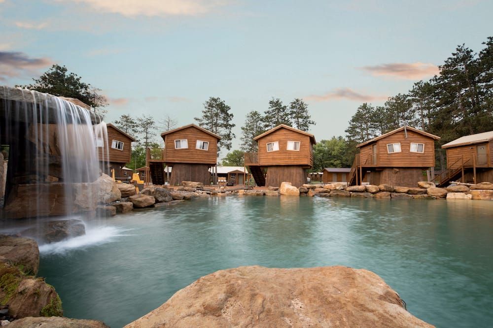 Natura Treescape Resort - Wisconsin Dells