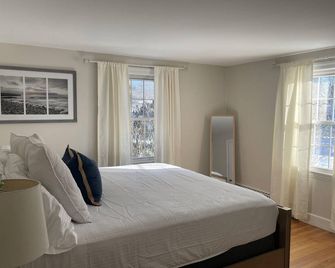 Adorable, Bright and By the Bay! - Falmouth - Bedroom