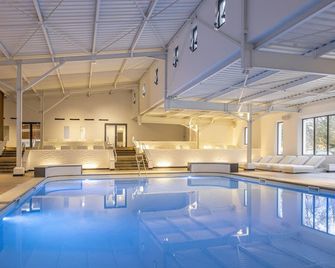 Terres de France - Appart'Hôtel La Roche-Posay - La Roche-Posay - Piscine