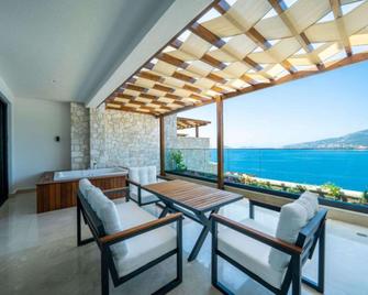 Lures Hotel - Kalkan - Balkon