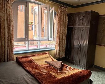 Hotel Gulistan - Srinagar
