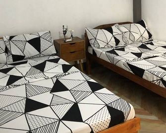 Clean And Budget Guesthouse In Patar W/ Reserved Open Cottage On Beachfront - Bolinao - Bedroom