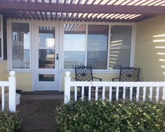 Never Too Early to Book Fall Dates - Book Asap!! - Prudenville - Patio