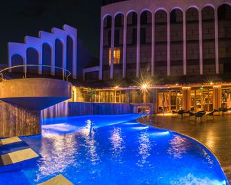 Double Tree by Hilton Iquitos - Iquitos - Pool