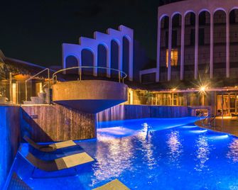 Double Tree by Hilton Iquitos - Iquitos - Pool