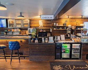 Idlewild King + Twin Bunks, Gravity Haus Winter Park, Outdoor Hot Tub, Central - Winter Park - Bar