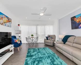 Studio 11 Mandurah Marina - Mandurah - Living room