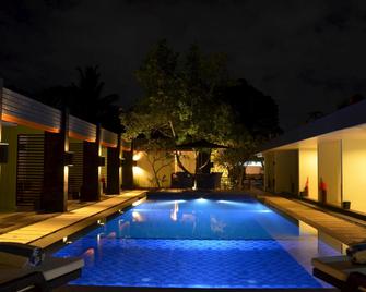 Griya Asri Hotel - Mataram - Pool