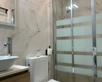 Cozy Apartment Up to 6 Persons 3 Min To - Madrid